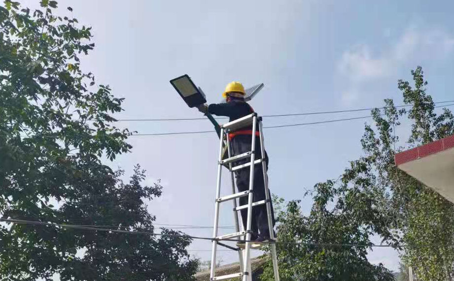 太陽能路燈維修